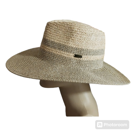 Chapeaux traveller Réf Diana tresse patch. Importation Italie , système de réglage à l'intérieur.