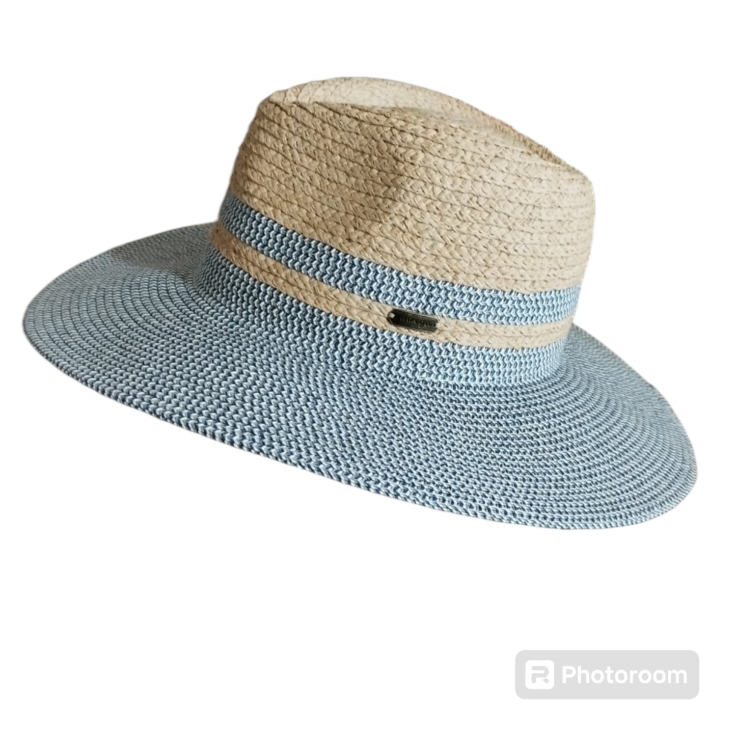 Chapeaux traveller Réf Diana tresse patch. Importation Italie , système de réglage à l'intérieur.