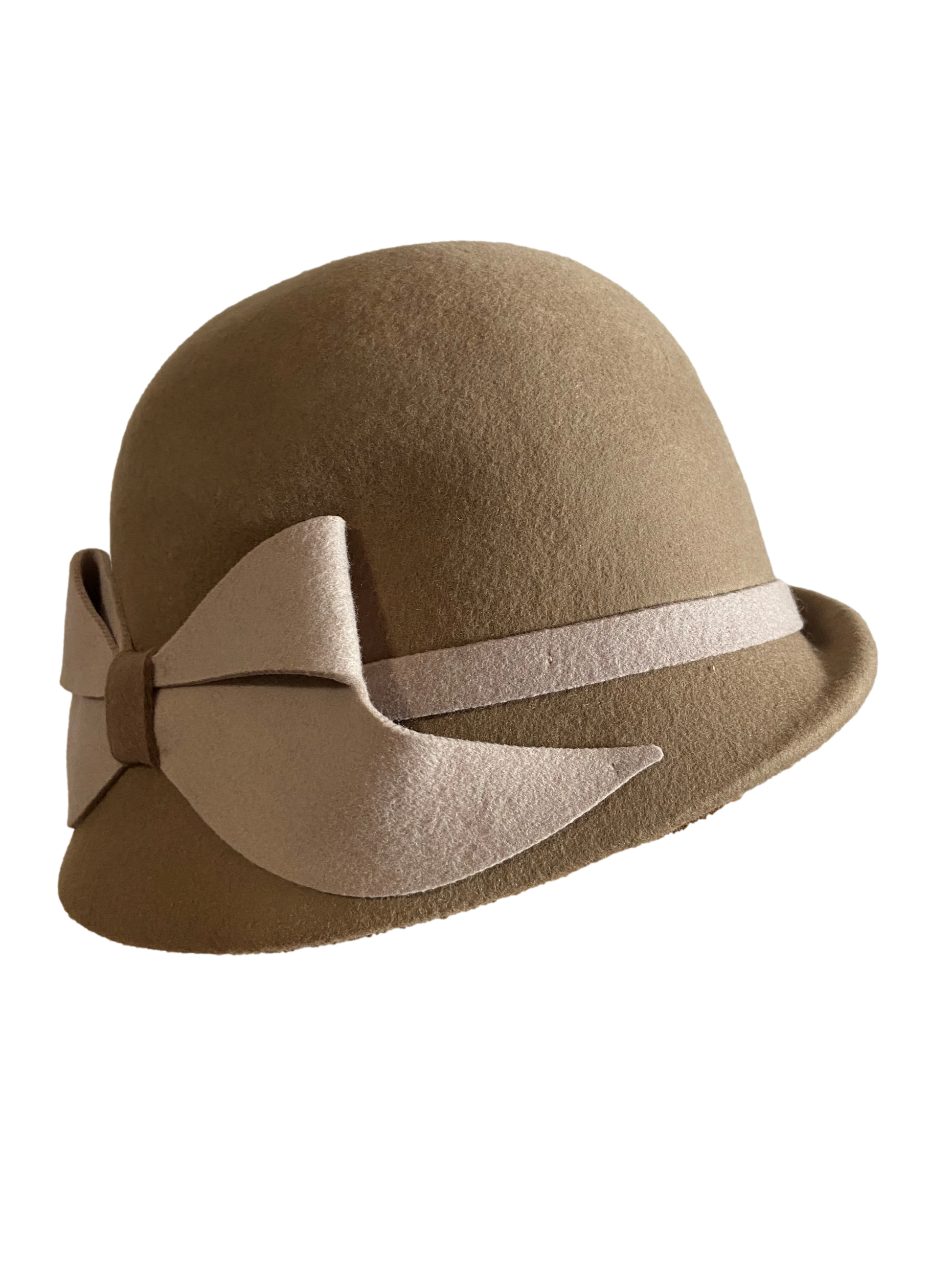 Chapeau cloche vintage noeud ruban beige